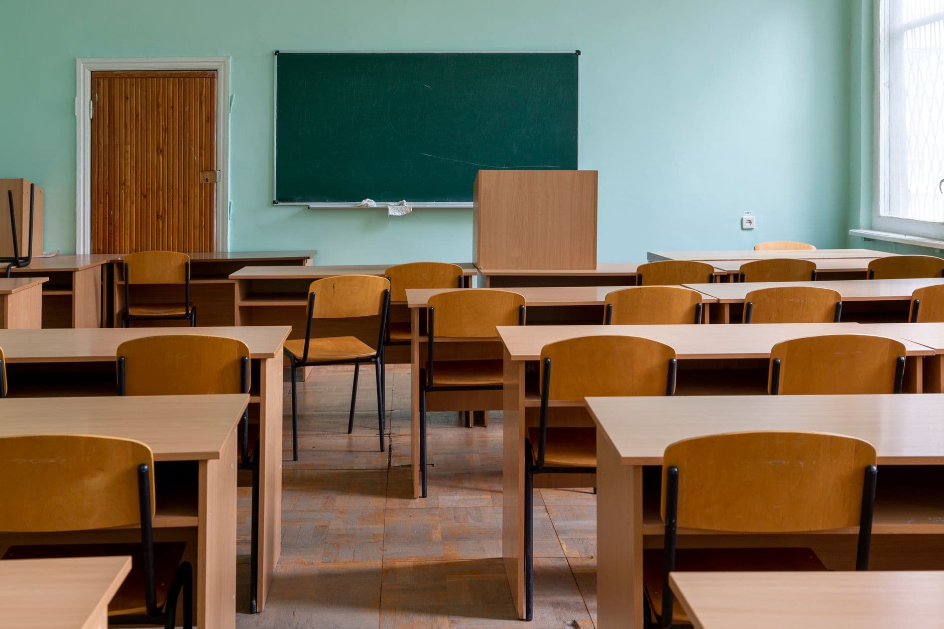 Lycées bloqués : que dit la recherche sur le téléphone, les cours, le sommeil et les heures de classe des élèves ?